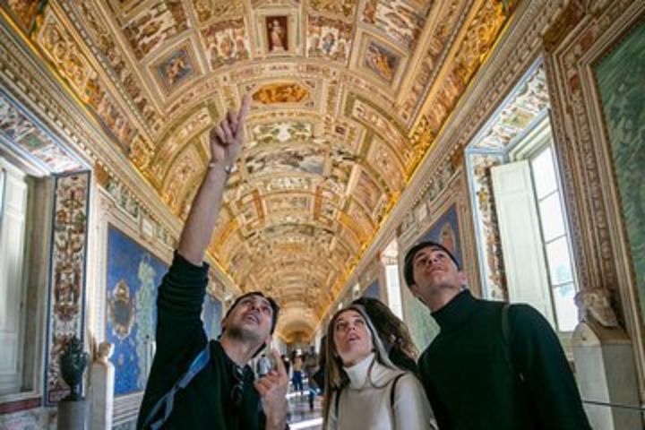 Skip-the-line Vatican Sistine Chapel St Peter Basilica & John Paul II Tomb Tour image