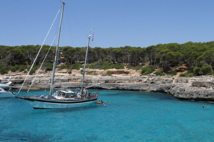 Sailing Charter on The Mallorcan Coast (5 Hr) image