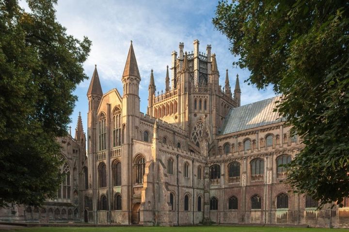 London to Cambridge University Tour image