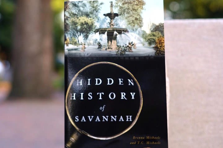 Genteel and Bard's Savannah History Walking Tour image