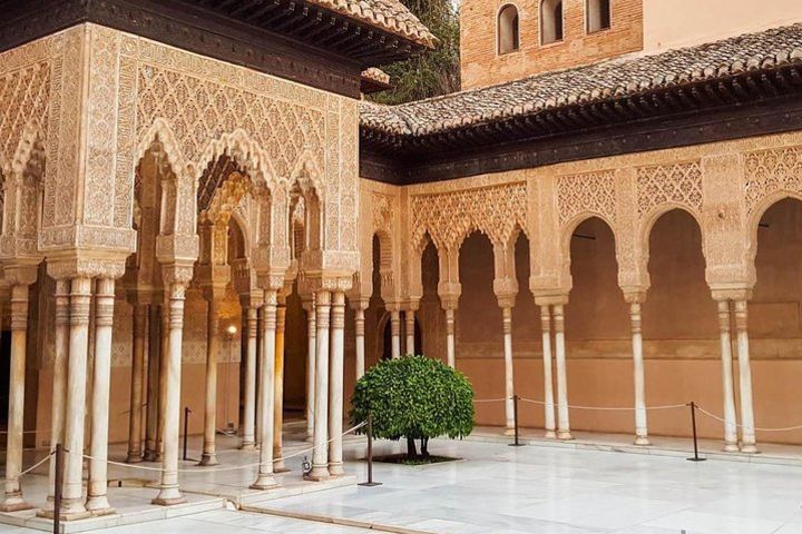 Granada & The Alhambra Guided Tour image