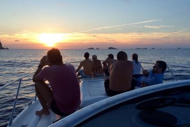 Private 4 hour snorkeling and sunset trip image