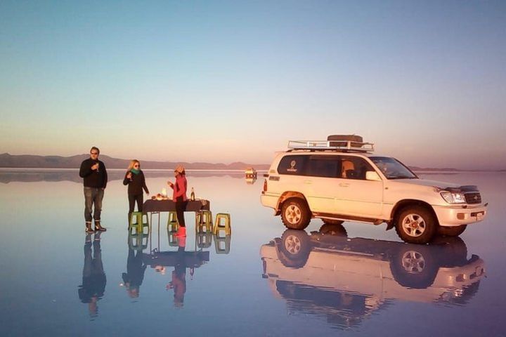 Uyuni salt flats: Full day with sunset and starlight tour. image