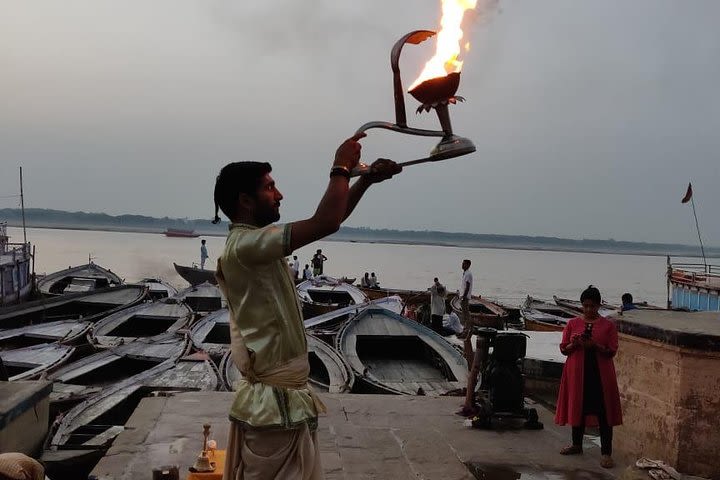 From Varanasi: Temples Tour with Markets and Evening Aarti image