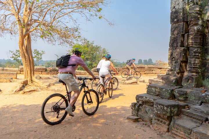 Discover Angkor Bike Tour - Inclusive Local Snacks & Lunch  image