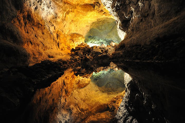 Lanzarote Green Cave Skip the Line Tour image