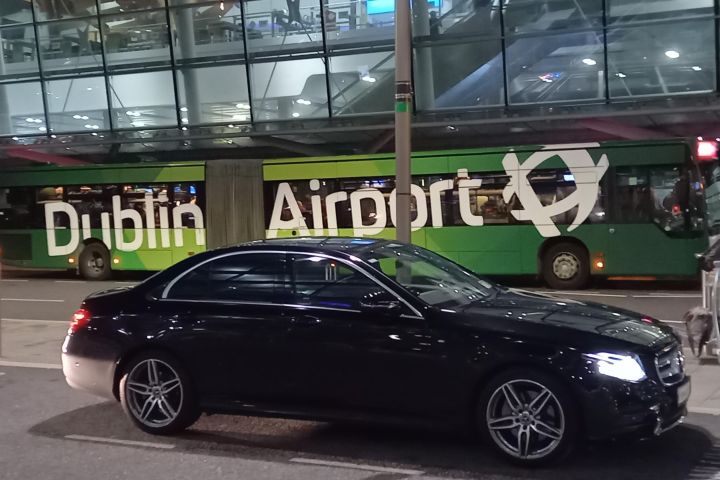 Killarney to Dublin Airport Premium Car Service image