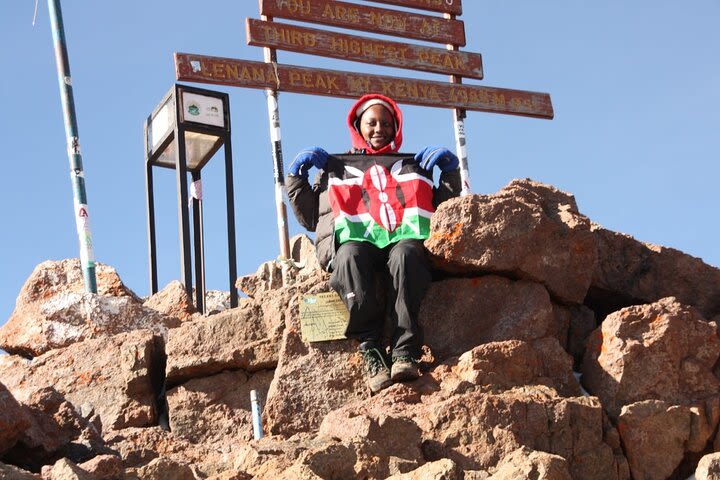 4-Day Mount Kenya Trekking with Pick Up image