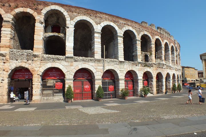 Mountain Bike Tour from Lazise to Verona  image