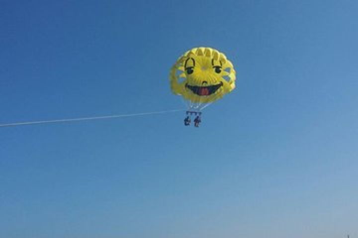 Parasailing Fly over the sea image