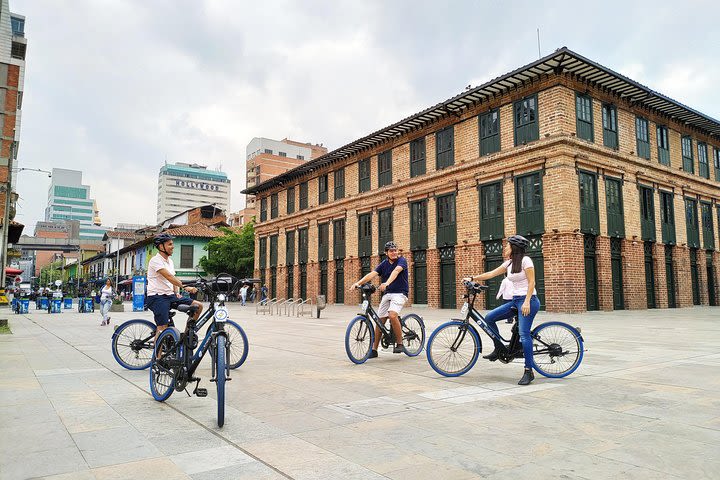 Medellin Electric bike Discovery image