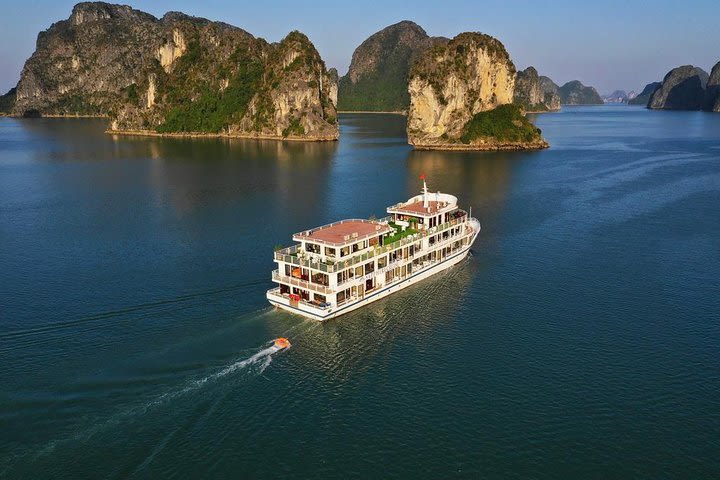 3-Day Halong Bay Cruising Tour with Meals image