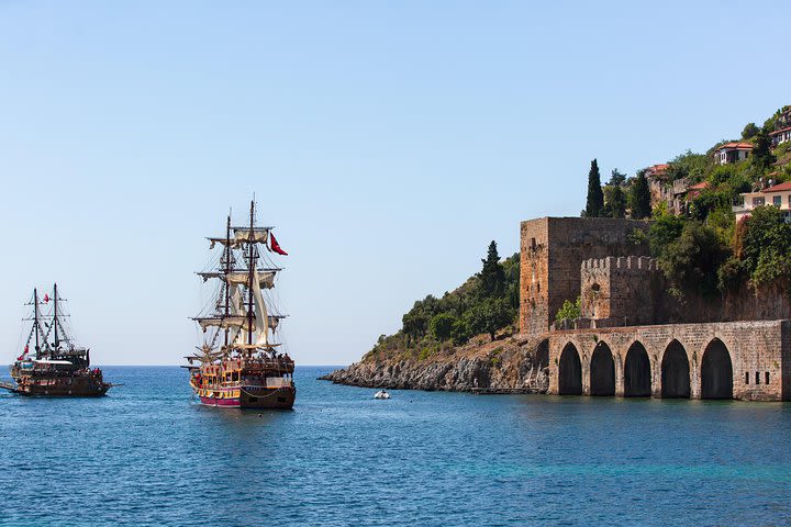 Alanya Pirate Boat with Lunch and Drinks image