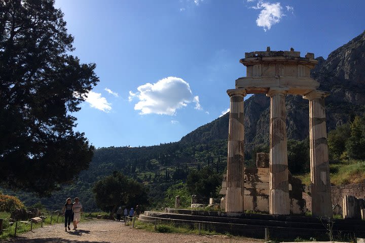 Delphi Meteora and Thermopylae 2-Day Private Tour  image