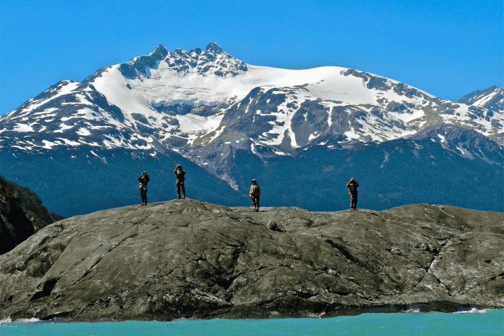 Tour Patagona en Jet Boat: Glaciares de la Carretera Austral image
