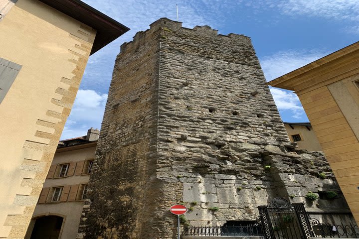 From Basel - Neuchâtel’s Castle, Prison Tower, and Wine Tasting Private Tour image