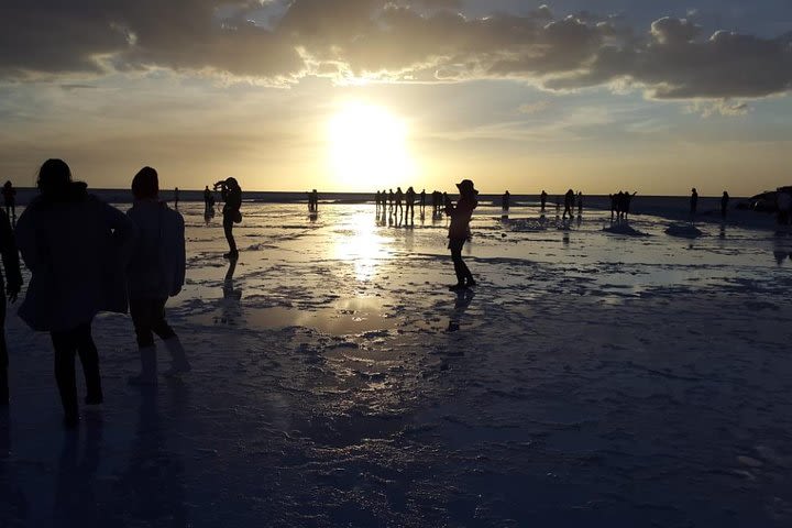 Sunrise tour Uyuni salt flats. image