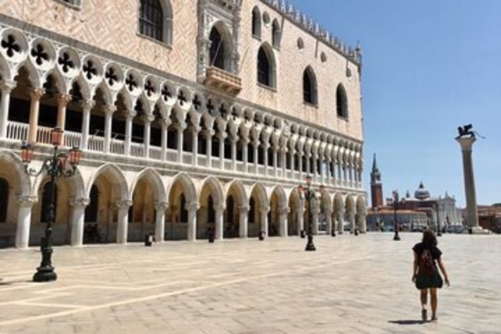 Doge's Palace and St. Mark's Basilica Guided Tour image