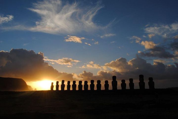 Sunrise at Ahu Tongariki, Easter Island image