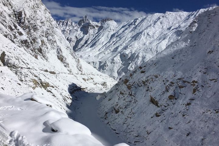 Chadar Trek By Riding Solo image