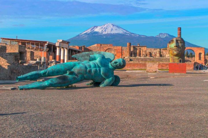 From Rome: Pompeii Day Trip by Fast Train and Car image