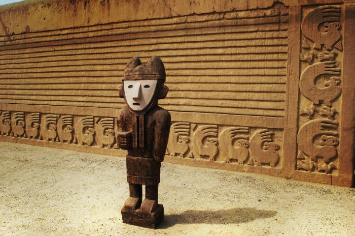 Trujillo Archaeological Day Tour image