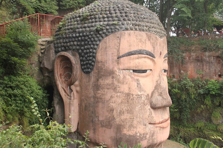 1-Day Leshan Giant Buddha Private Tour with the Lunch from Chengdu image