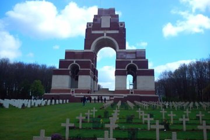 Canadian Somme and Flanders battlefield tour 2 days starting from Lille or Arras image