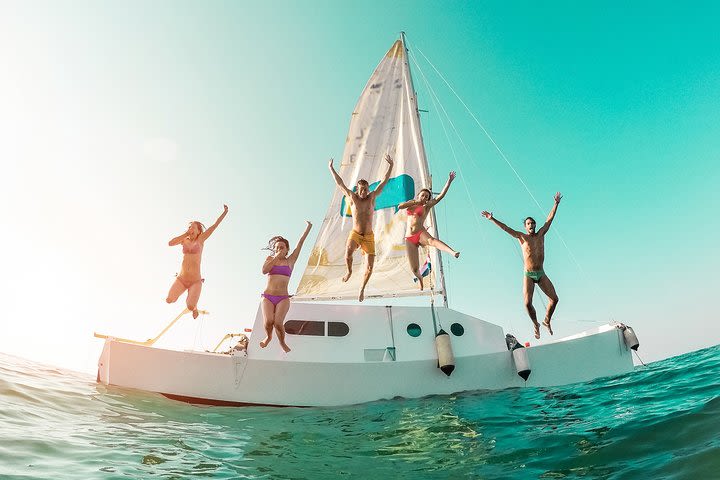 Catamaran and snorkel in isla mujeres image