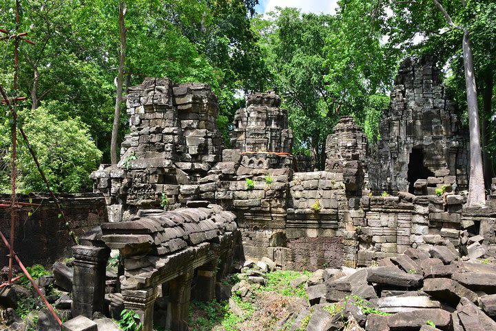 Private Banteay Chhmar, Banteay Toap & Ang Trapaeng Thma Guided Tour image