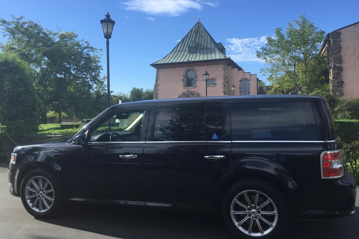 6-Hour Private Wine Country Tour of Napa in Crossover SUV (up to 6 people) image