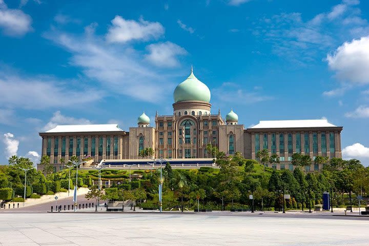 Putrajaya Tour from Kuala Lumpur image