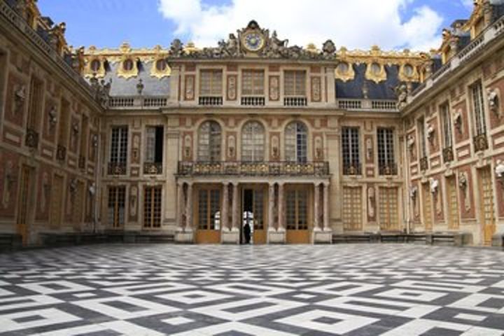 Palace of Versailles & Giverny Audio Guide Tour with Pickup and Drop Off image