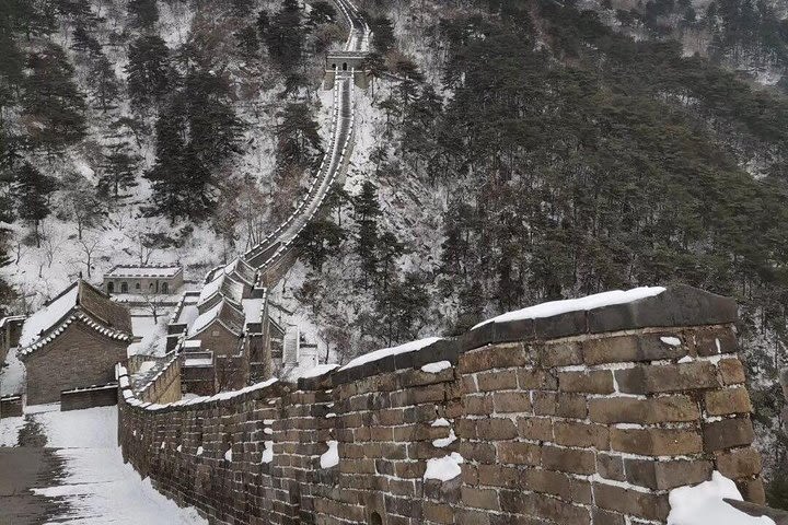 1-Day Beijing Private tour: Mutianyu Great Wall and Summer Palace image