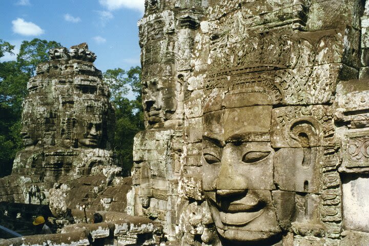 1-Day Small Group Tour with Sun Rise in Jungle Temples, Join-Tour image