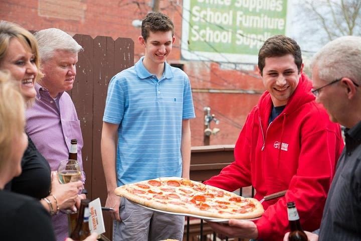 Cincinnati Walking Sightseeing Tour with Pizza and Ice-cream image