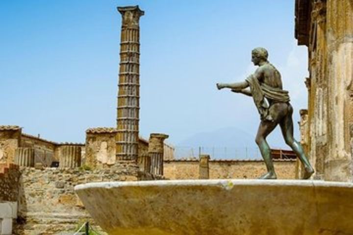 Pompeii & Vesuvius ALL INCLUSIVE TOUR with authentic Neapolitan Lunch image