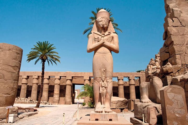 from hurghada to luxor by bus  image