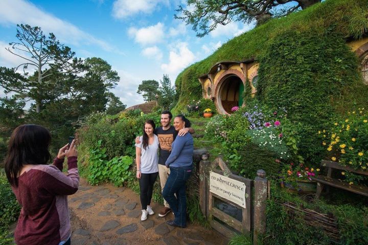 Hobbiton & Waitomo Caves Tour image