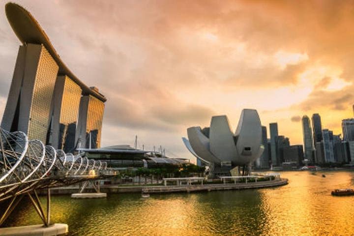 Shore Excursions: Singapore Chauffeured City Tour image