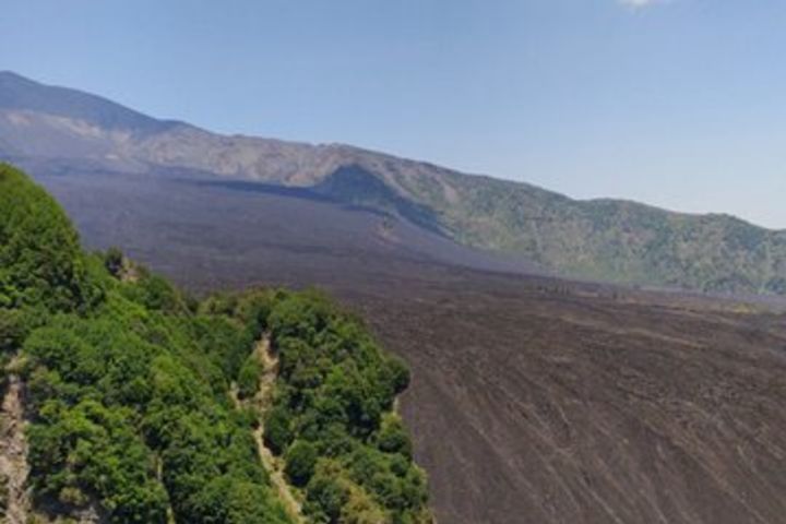 Etna Wine: discovering the volcano & enjoying a wine tasting image