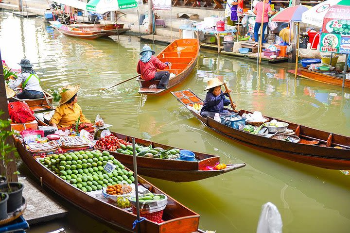 Private Tour: Floating Markets of Damnoen Saduak Cruise Day Trip from Bangkok image