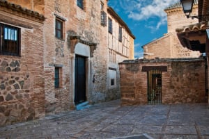 Toledo Explore 48-Hour Hop-On Hop-Off Bus Tour + Guided Walk & Tourist Bracelet 4