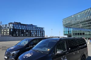 Private Keflavik Airport Transfer 4