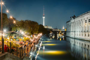 Berlin Evening Tour: Live-Guided Panoramic Open-Top Bus Tour 4