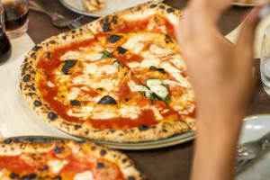 Naples Pizza & Drinks Tour: A Slice of Naples 4