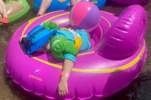 Wahoos Adventures New River Outpost Tubing 3