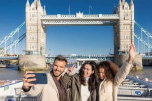 London Essential: 48hr Hop-On Hop-Off Sightseeing Bus Tour, Walking Tours & River Cruise 4