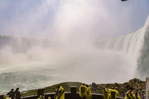 Private Complete Niagara Falls Tour: Boat & Behind the Falls 4