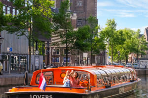 Amsterdam Canal Cruise from Central Station 4